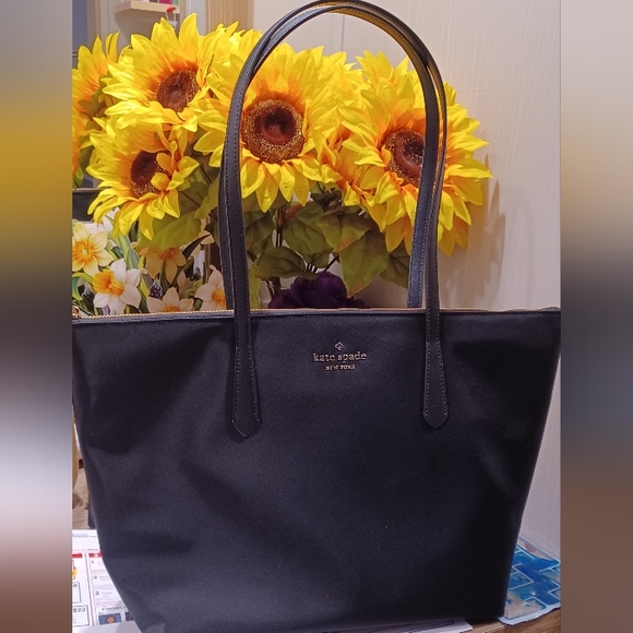 ♠️Kate Spade Kitt Medium Tote - Picture 1 of 5